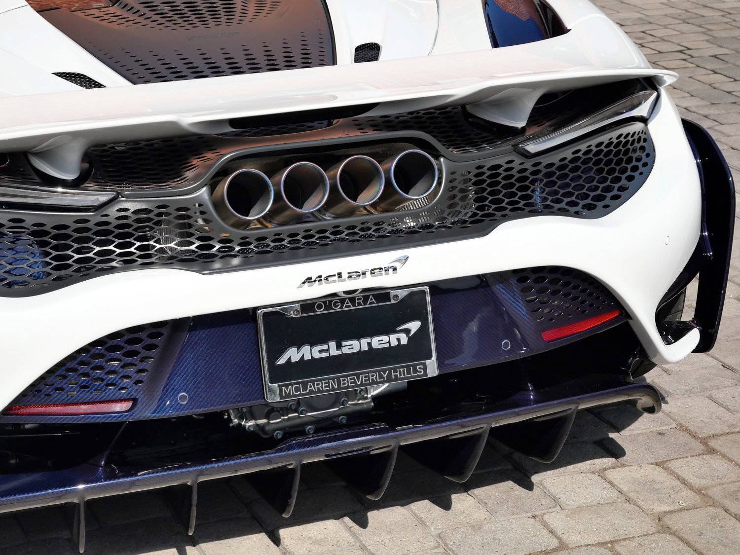 Used 2022 McLaren 765LT RWD image 28