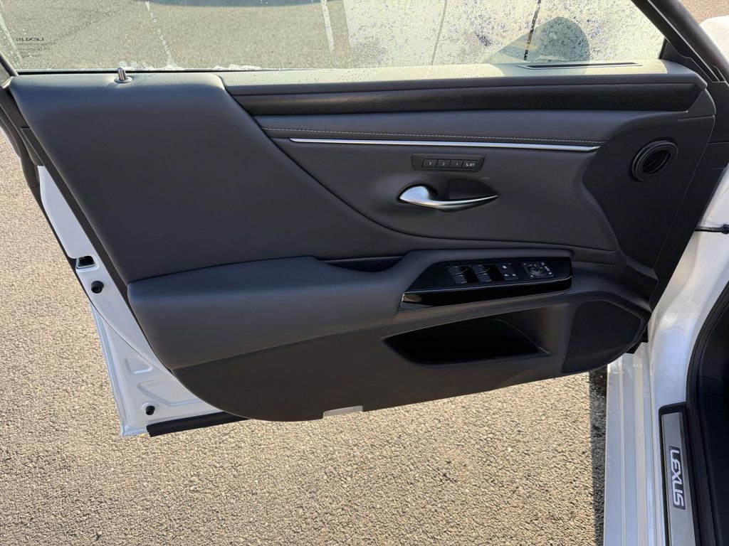 Used 2025 Lexus ES 350 Premium image 13
