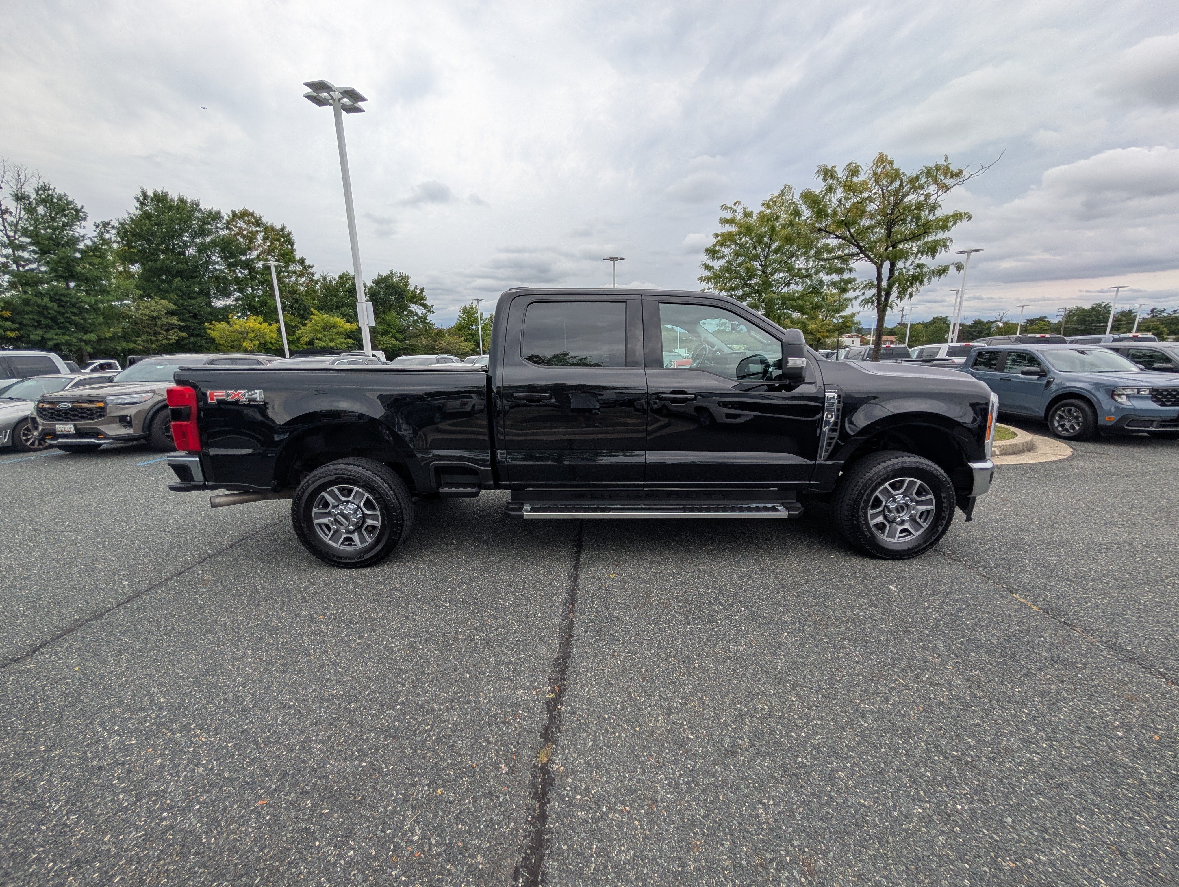 Certified 2023 Ford F350 Lariat AWD/4WD image 3