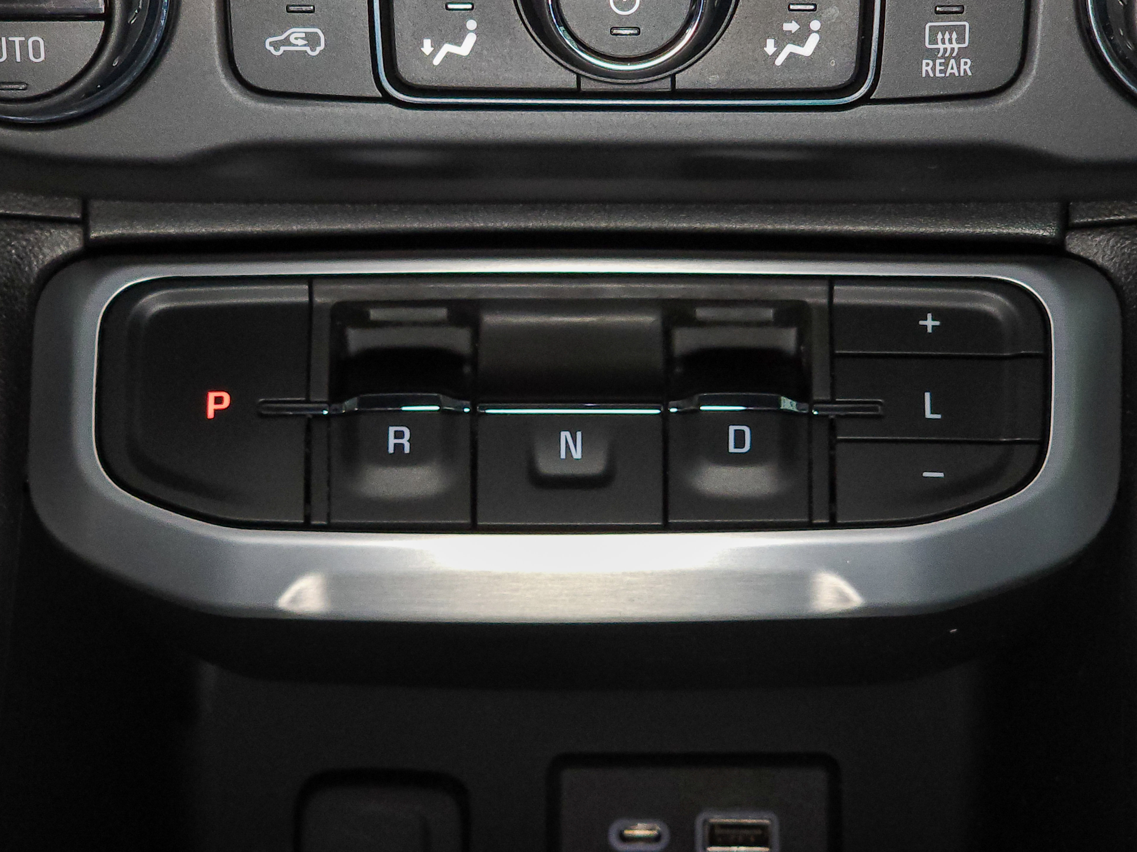 Used 2020 GMC Acadia SLE image 31