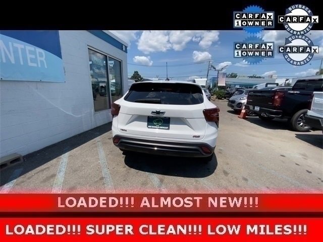 Certified 2024 Chevrolet Trax RS w/ Sunroof Package image 8