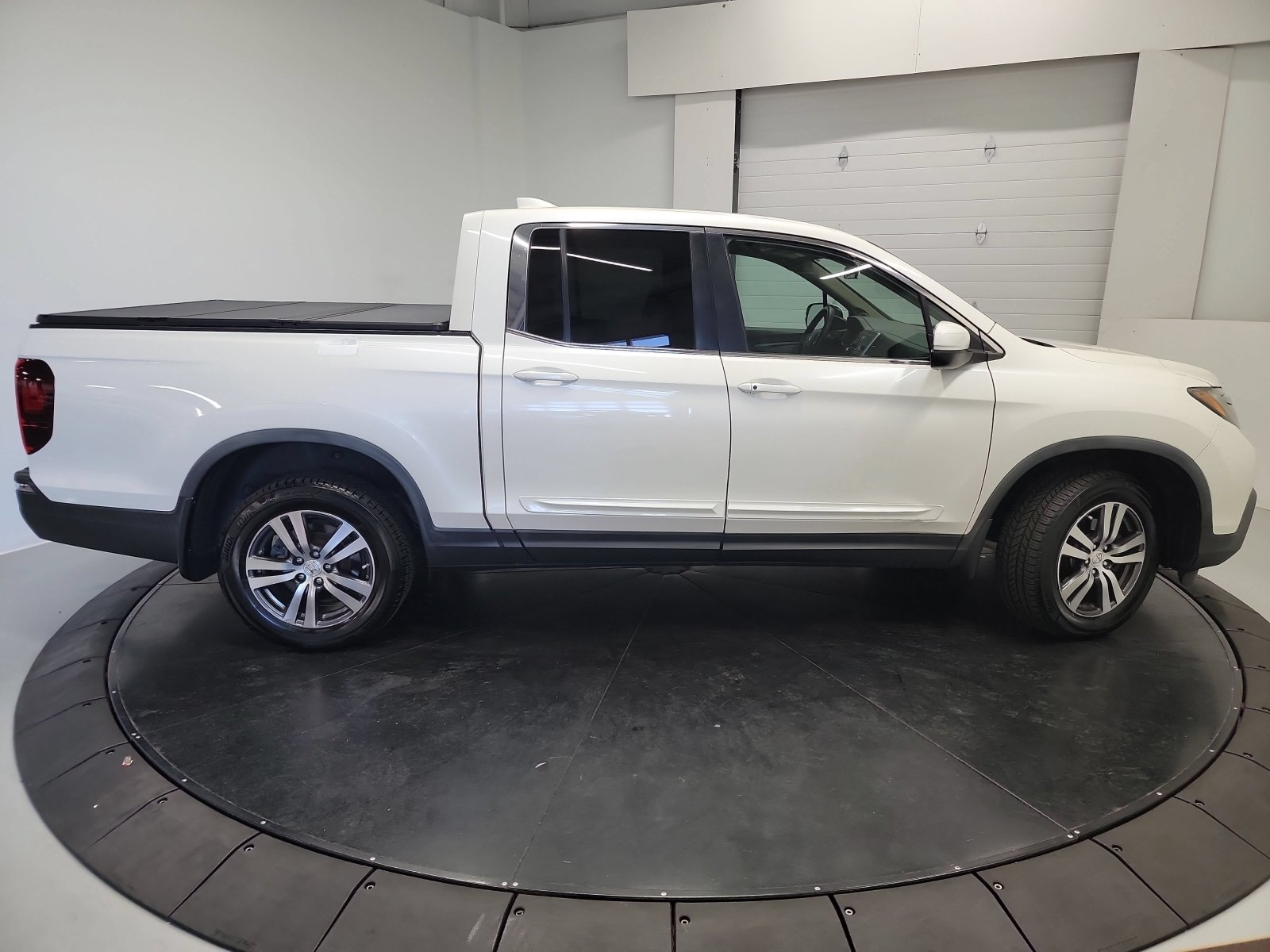 Used 2017 Honda Ridgeline RTS image 11