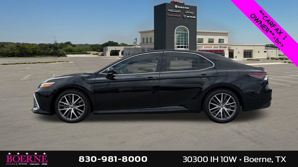 Used 2024 Toyota Camry XLE FWD image 4