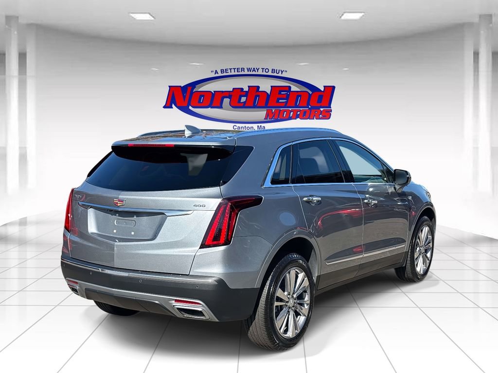 Used 2025 Cadillac XT5 Premium Luxury image 3