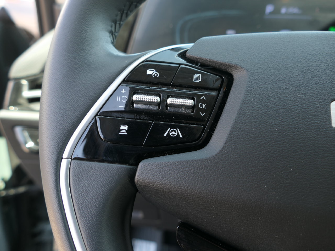 Used 2023 Kia Niro EX FWD image 14