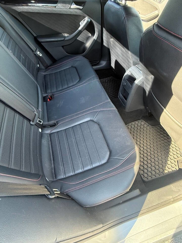 Used 2016 Volkswagen Jetta GLI SE image 12
