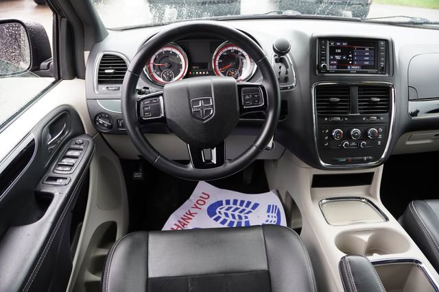 Used 2018 Dodge Grand Caravan SXT FWD image 22