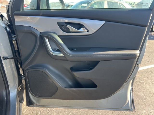 Used 2025 Chevrolet Blazer LT image 30