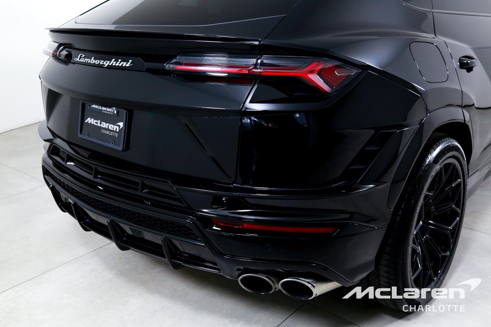 Used 2023 Lamborghini Urus S AWD/4WD image 44