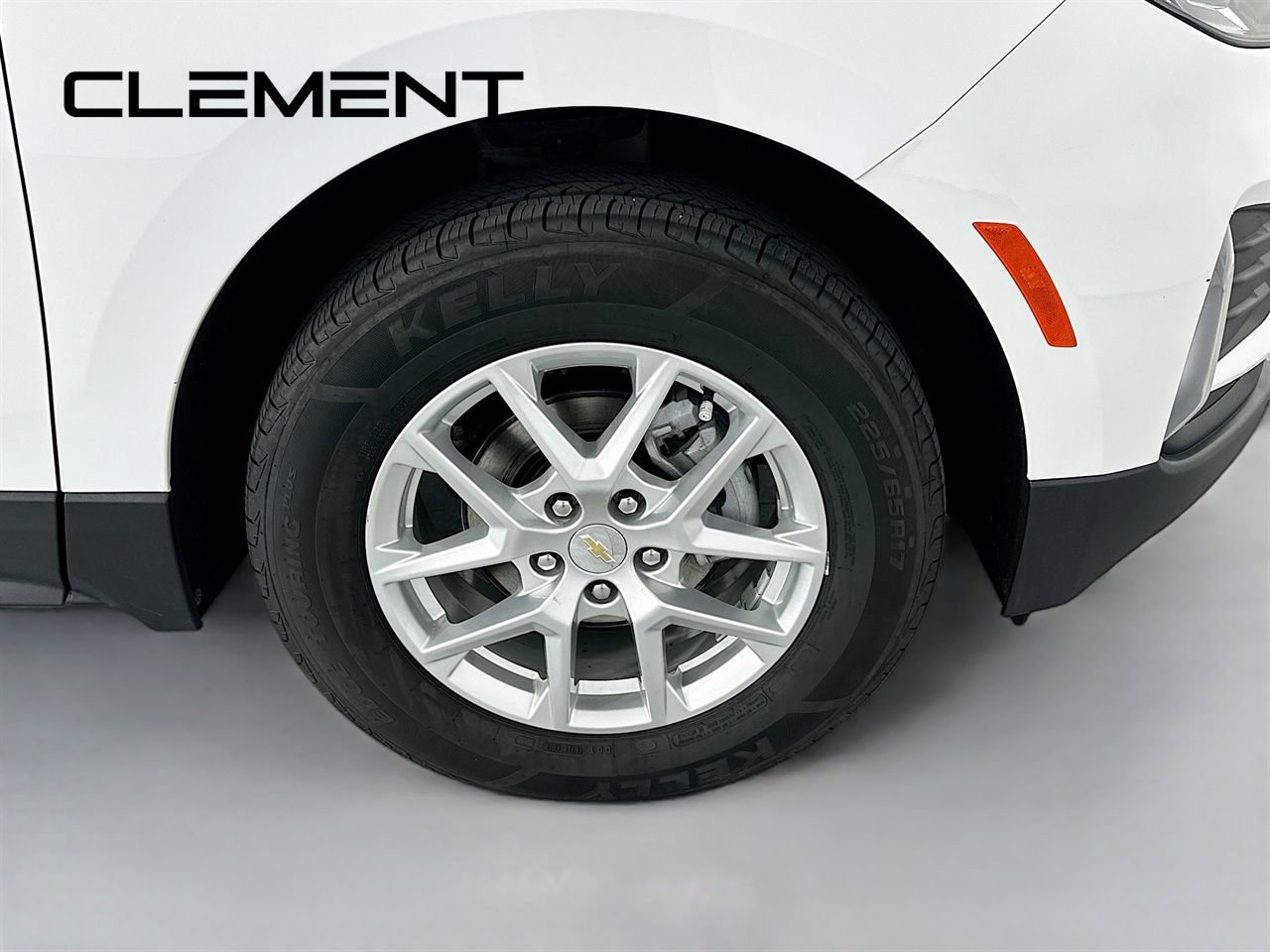 Used 2023 Chevrolet Equinox LT AWD/4WD image 34