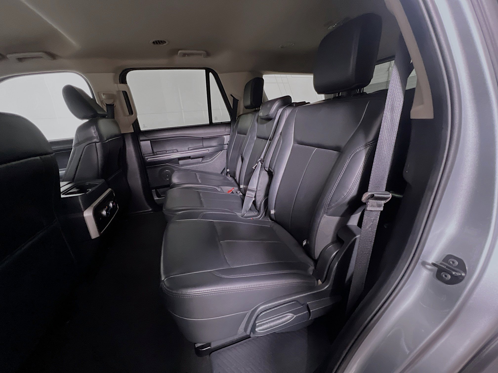 Used 2024 Ford Expedition XLT image 29