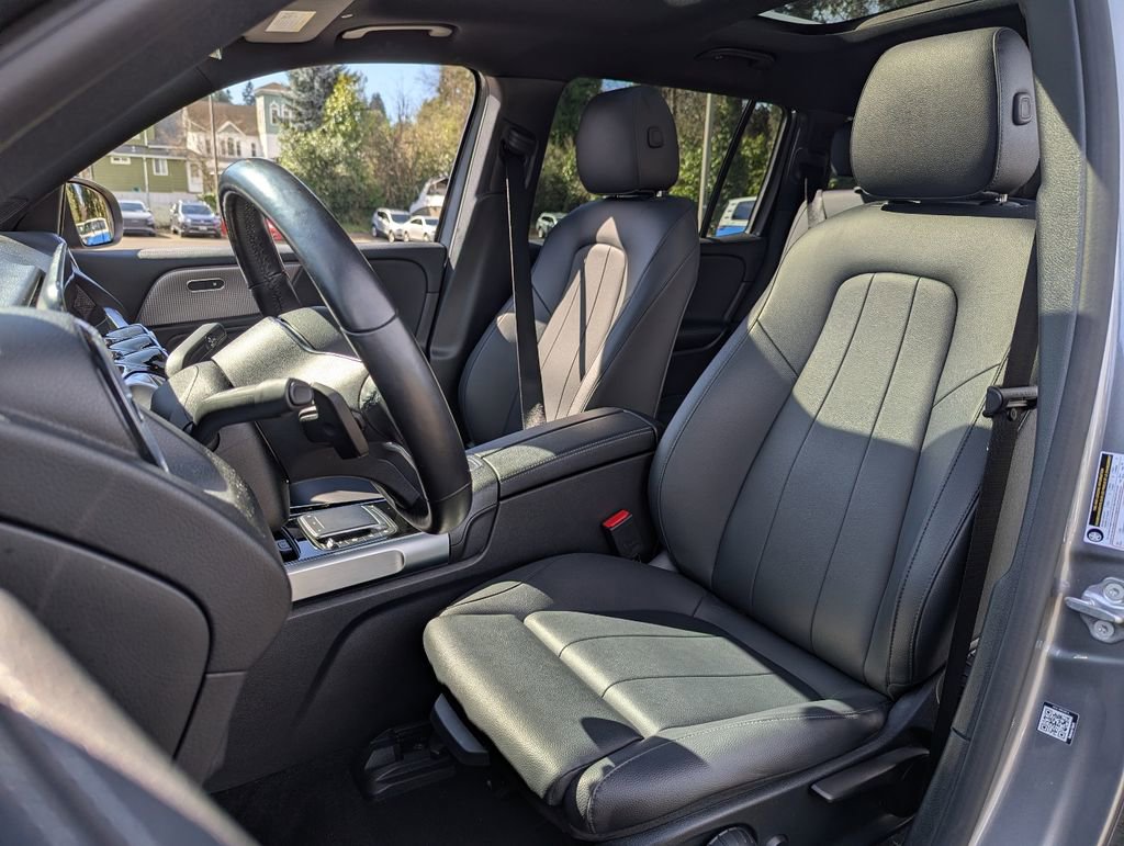 Used 2022 Mercedes-Benz EQB 350 4MATIC image 26