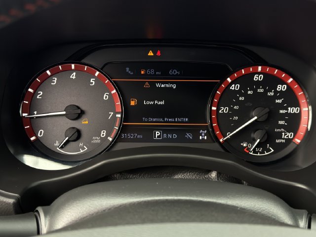 Used 2025 Nissan Frontier PRO-4X AWD/4WD image 16