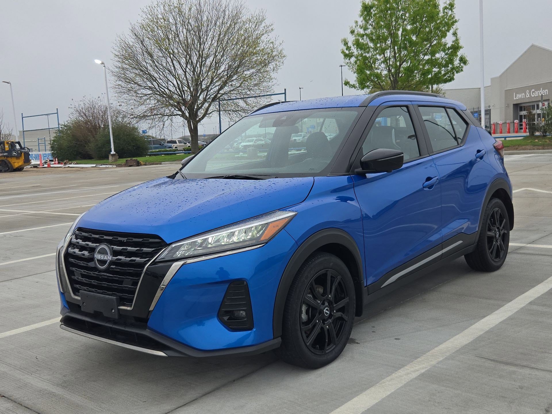 Used 2023 Nissan Kicks SR w/ SR Premium Package image 8