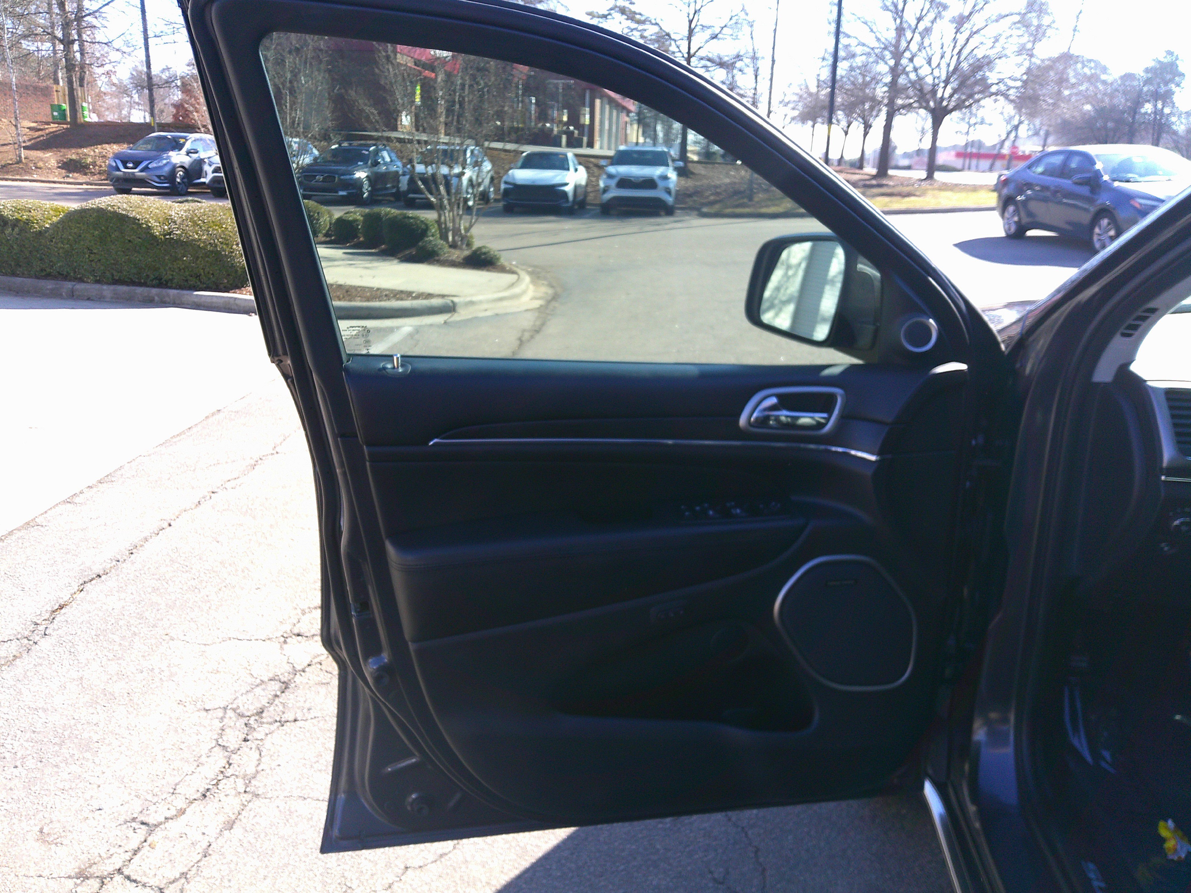 Used 2017 Jeep Grand Cherokee Summit w/ Platinum Series Group image 17