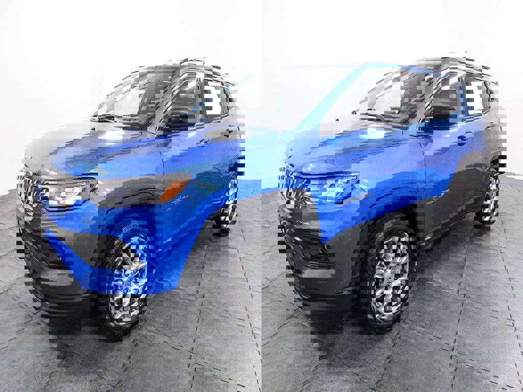 Used 2022 Jeep Compass Latitude image 3