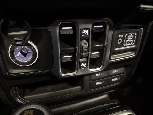 Used 2025 Jeep Gladiator Sport image 16