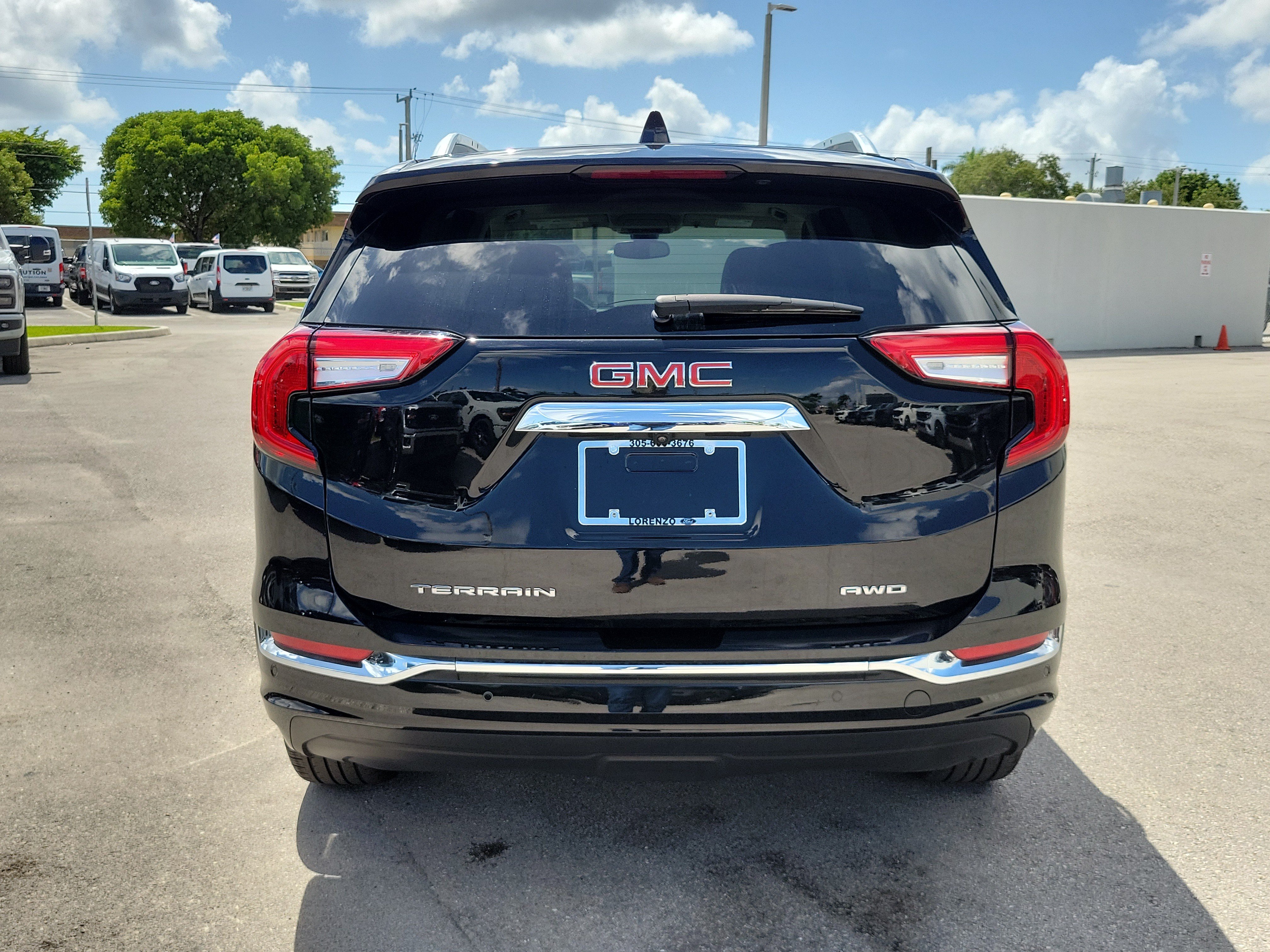 Used 2023 GMC Terrain Denali AWD/4WD image 6