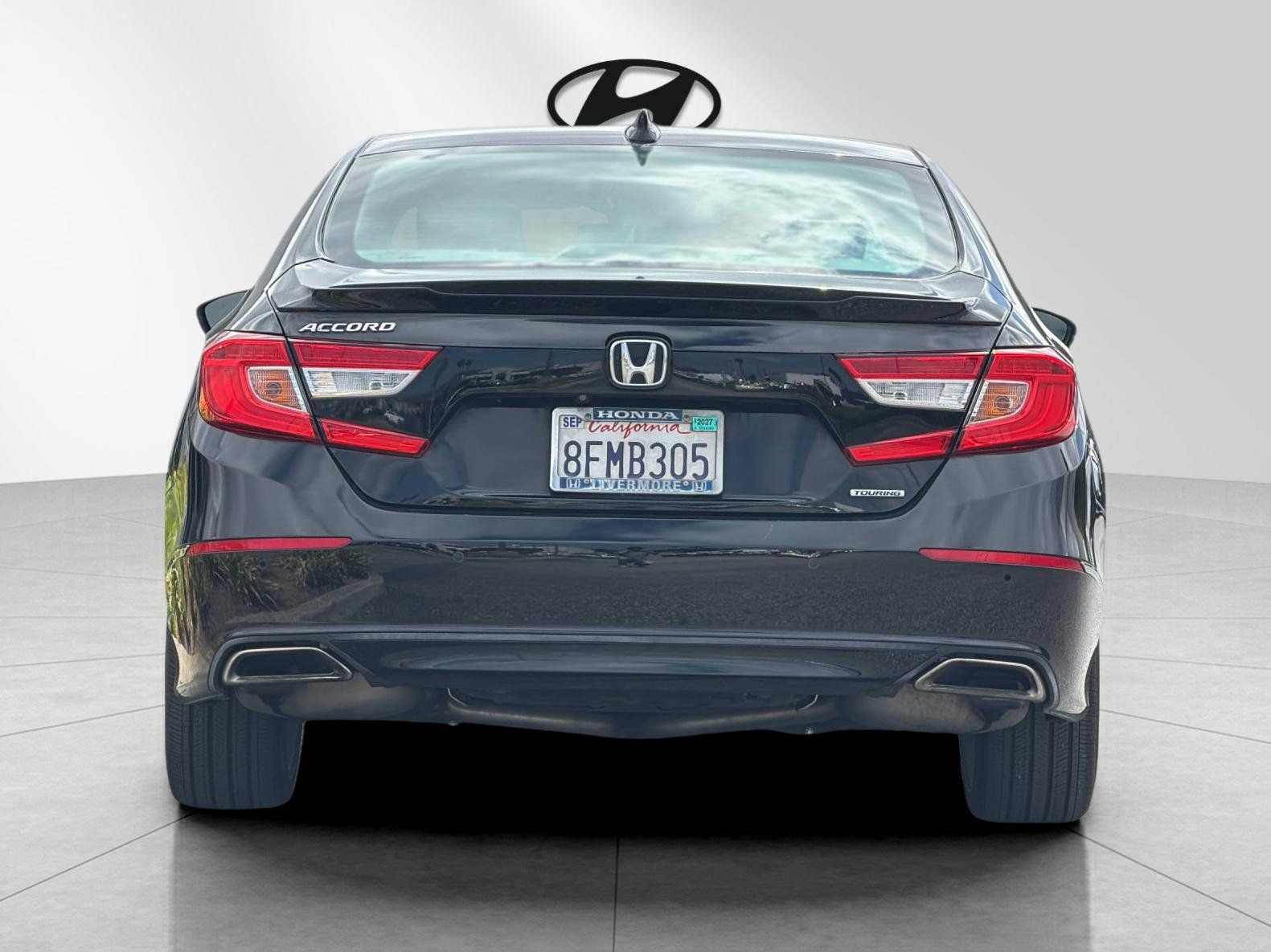 Used 2018 Honda Accord Touring image 4