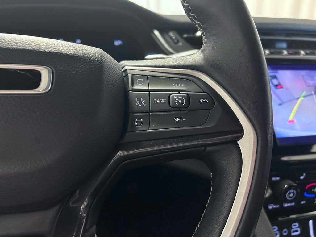 Used 2022 Jeep Grand Cherokee Altitude image 11