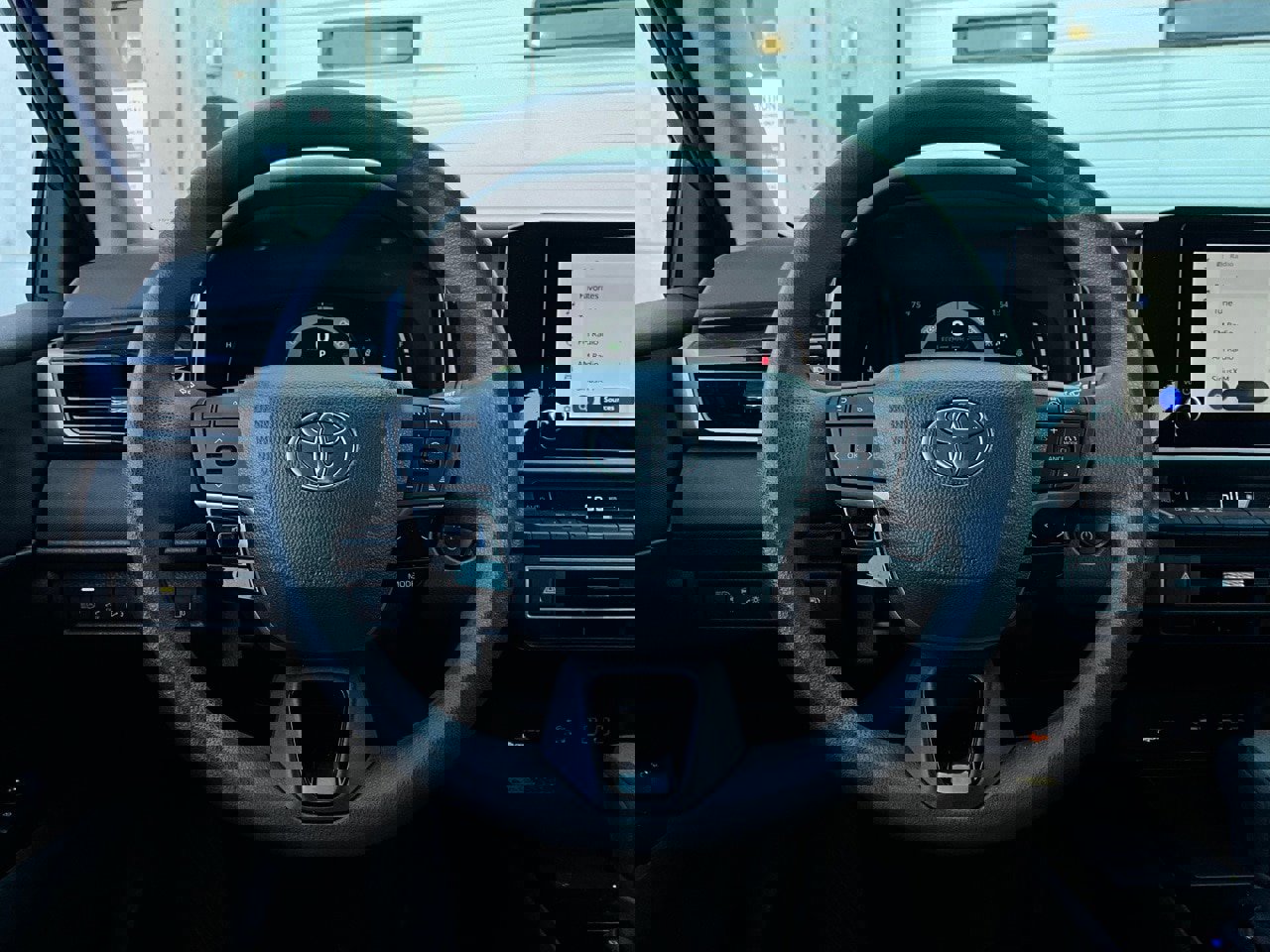 Used 2025 Toyota Camry LE image 31