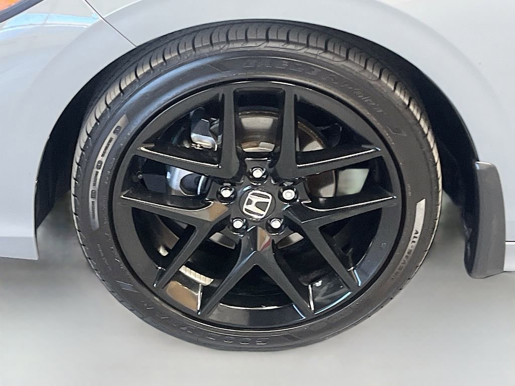 Used 2025 Honda Civic Sport image 28