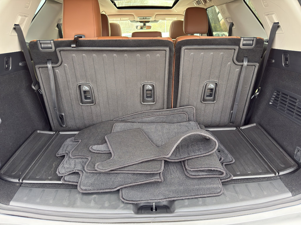 Certified 2025 Nissan Pathfinder Platinum w/ Cargo Package image 36