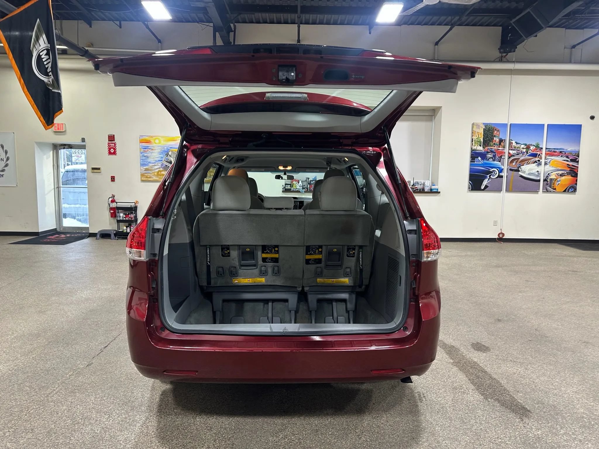 Used 2012 Toyota Sienna FWD image 24