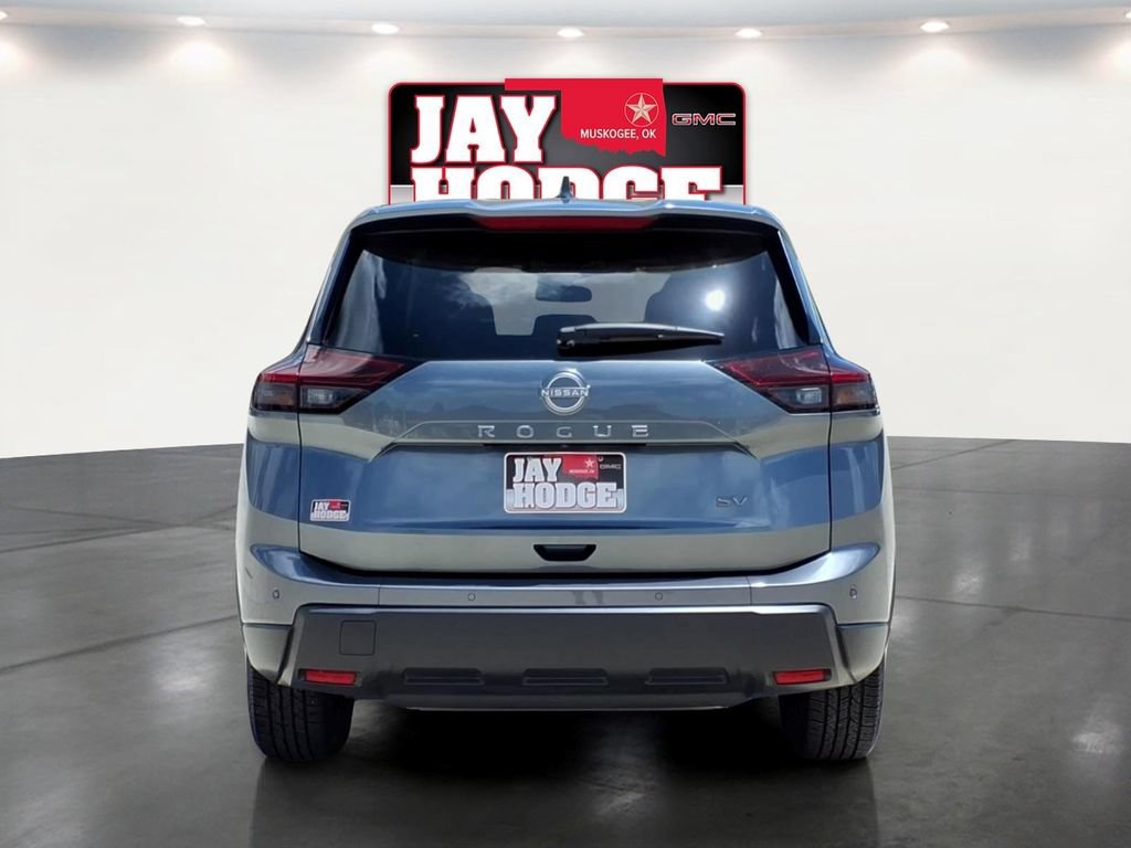 Used 2024 Nissan Rogue SV FWD image 5