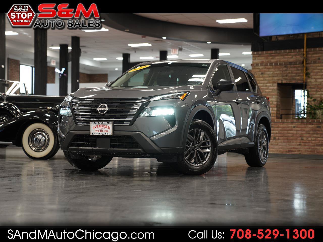 Used 2024 Nissan Rogue S AWD/4WD image 1