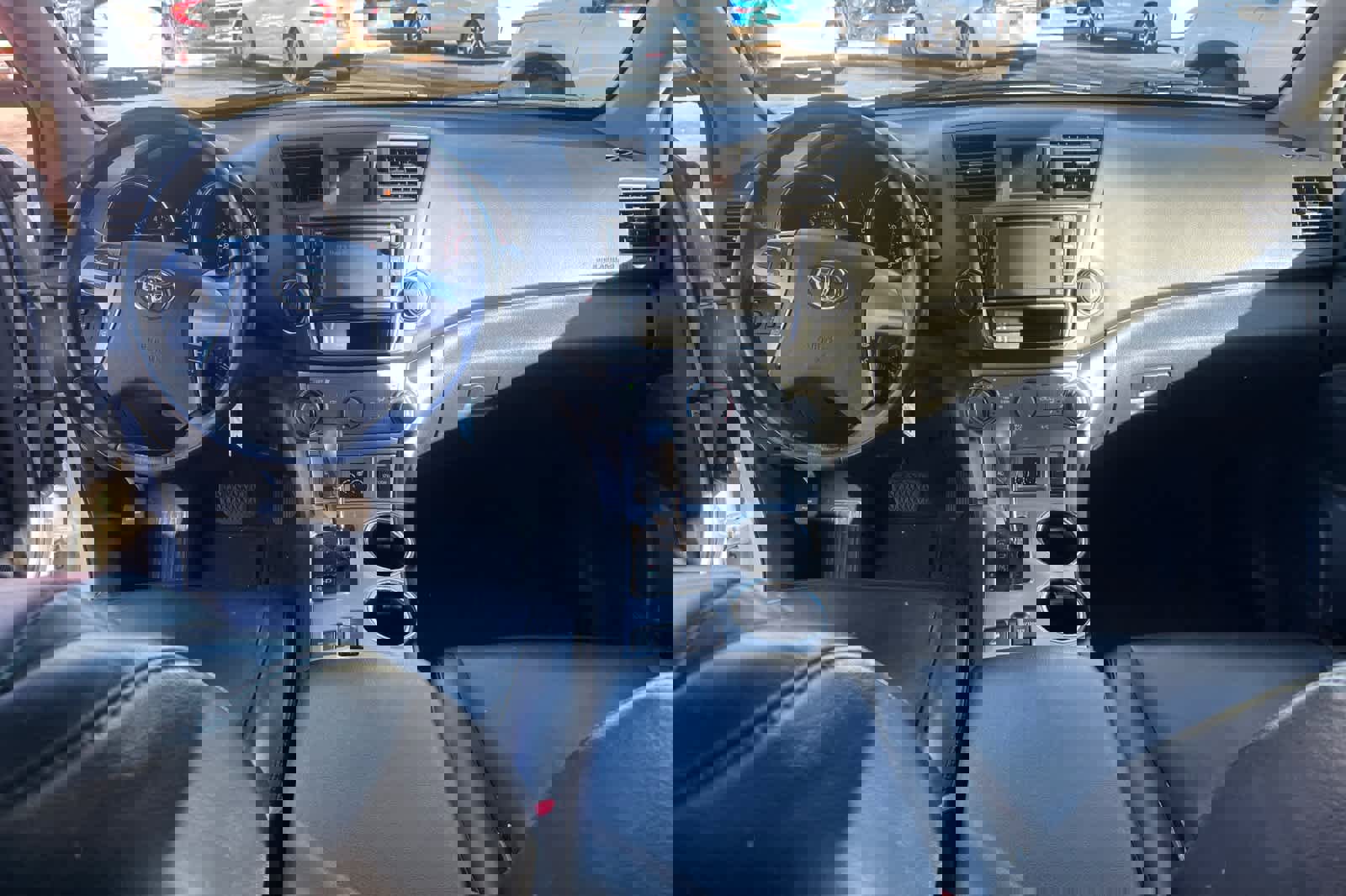 Used 2013 Toyota Highlander SE image 3