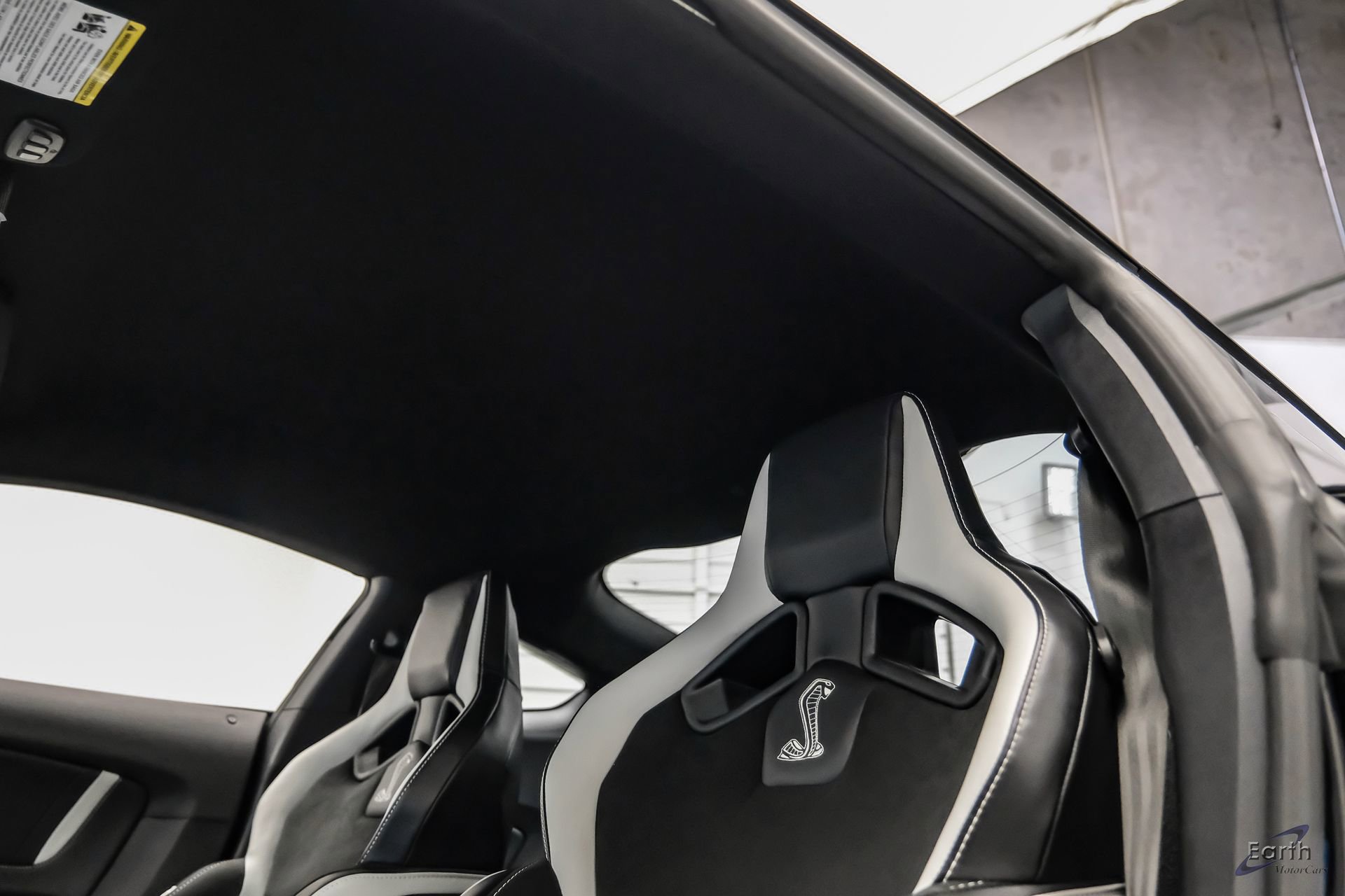 Used 2021 Ford Mustang Shelby GT500 w/ Carbon Fiber Track Pack RWD image 37