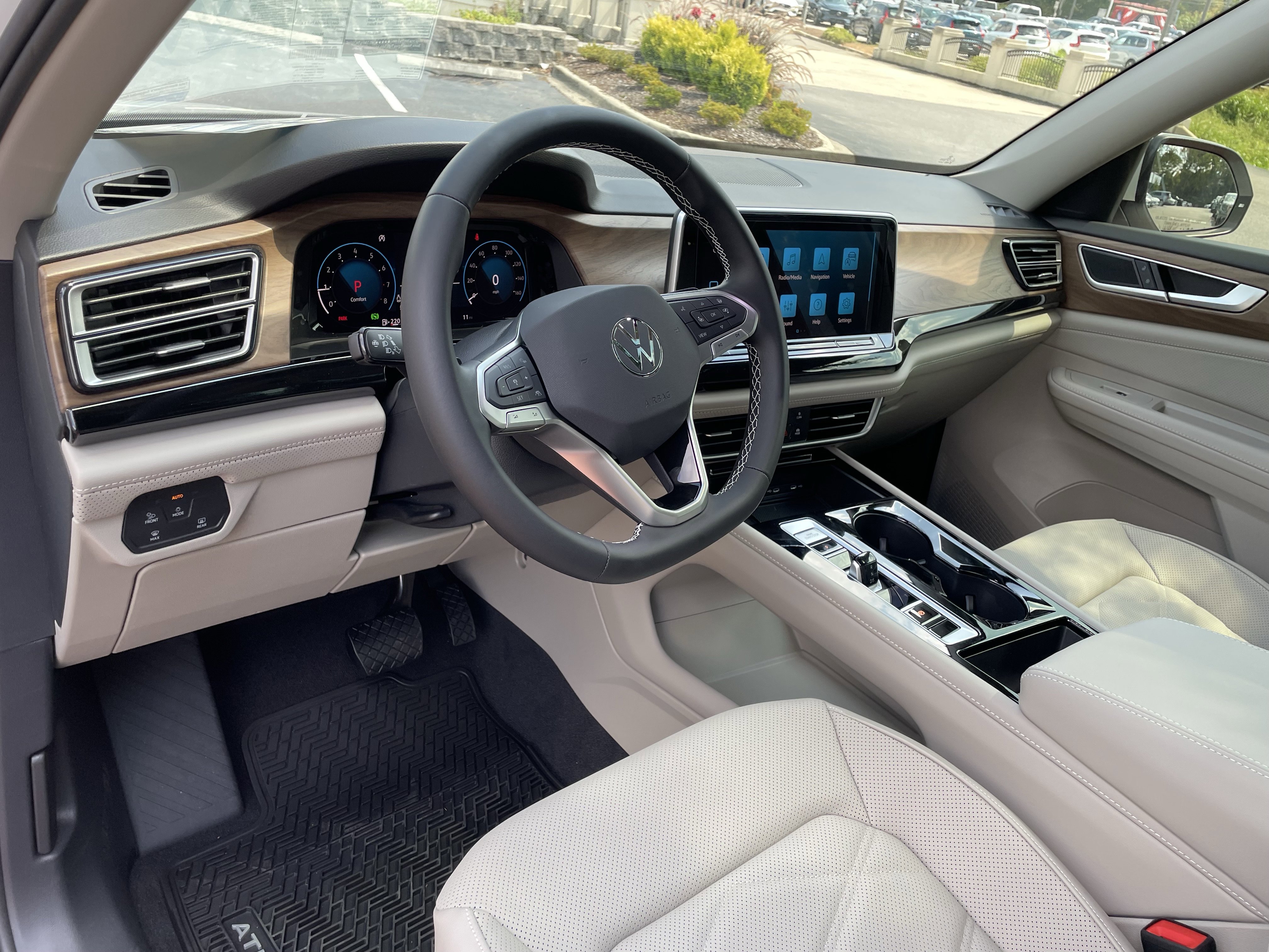 New 2026 Volkswagen Atlas SE image 17