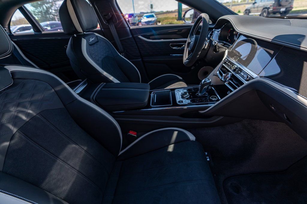 New 2025 Bentley Flying Spur Plug-In Hybrid image 62
