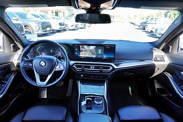 Used 2023 BMW 330i Sedan w/ Driving Assistance Package image 18