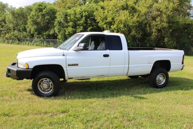 Used 2001 Dodge Ram 2500 Truck ST image 3