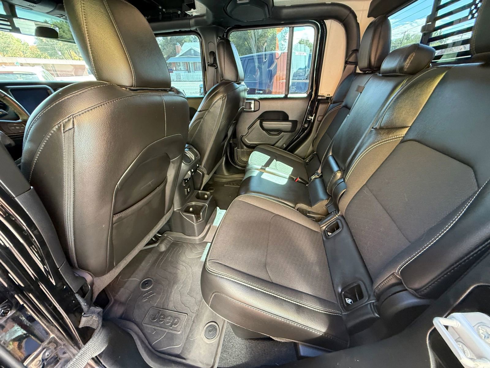 Used 2023 Jeep Gladiator Sport image 16