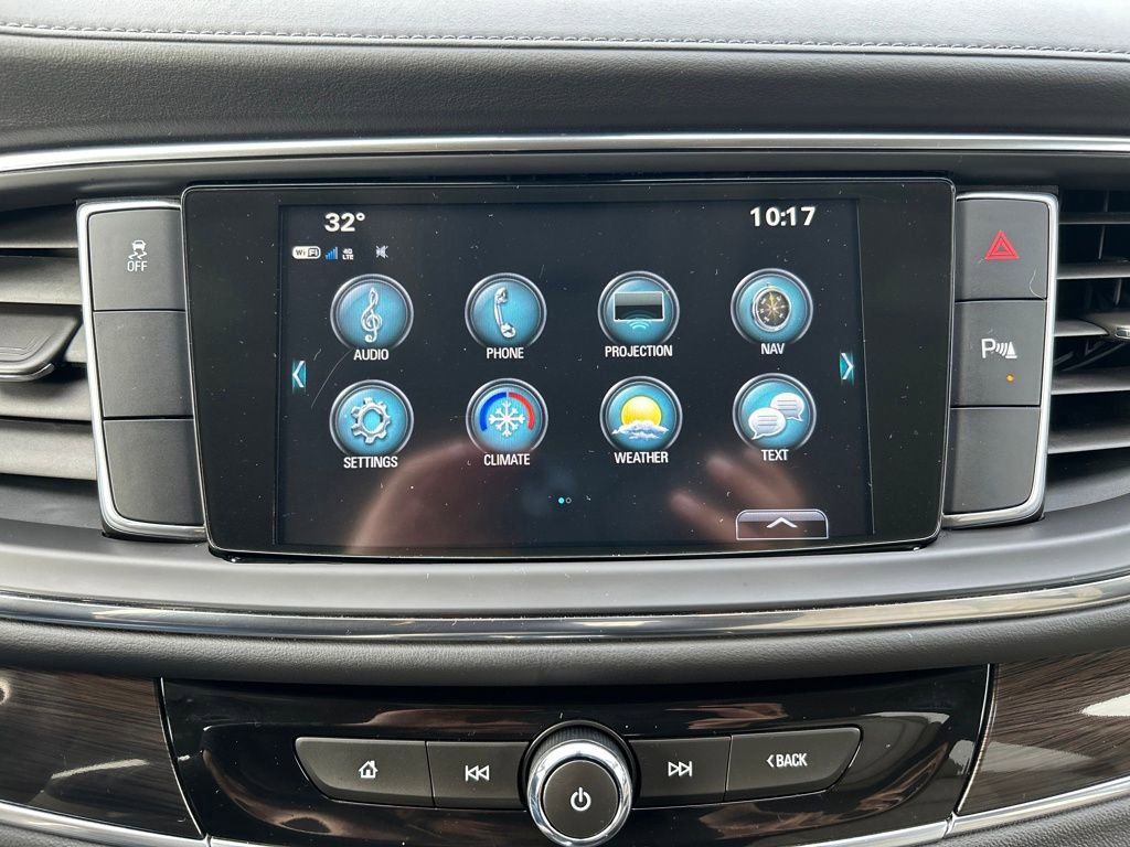 Used 2018 Buick Enclave Essence image 28