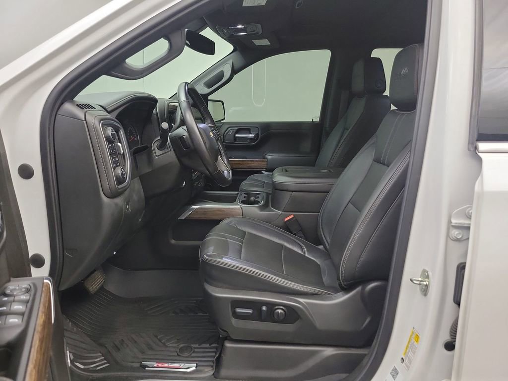 Used 2022 Chevrolet Silverado 1500 High Country w/ Z71 Off-Road Package AWD/4WD image 5