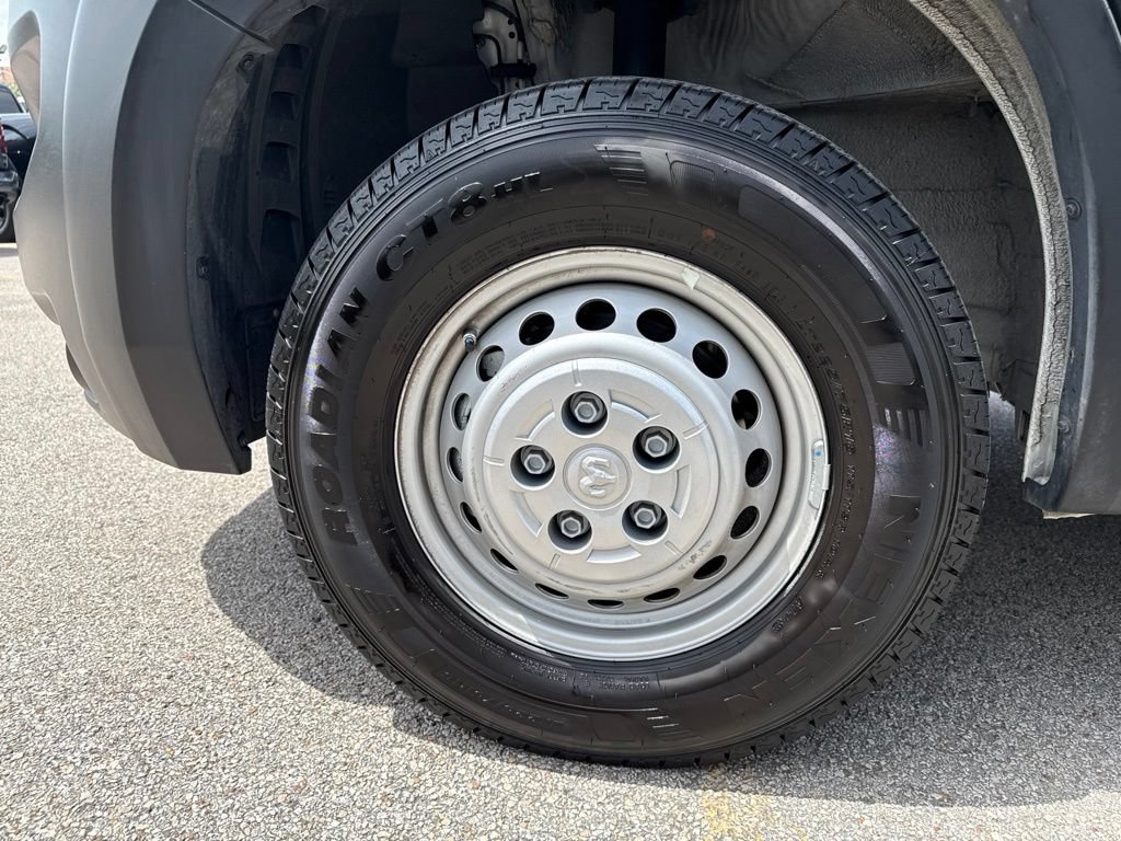 Used 2026 RAM ProMaster 2500 w/ Safety Group FWD image 8