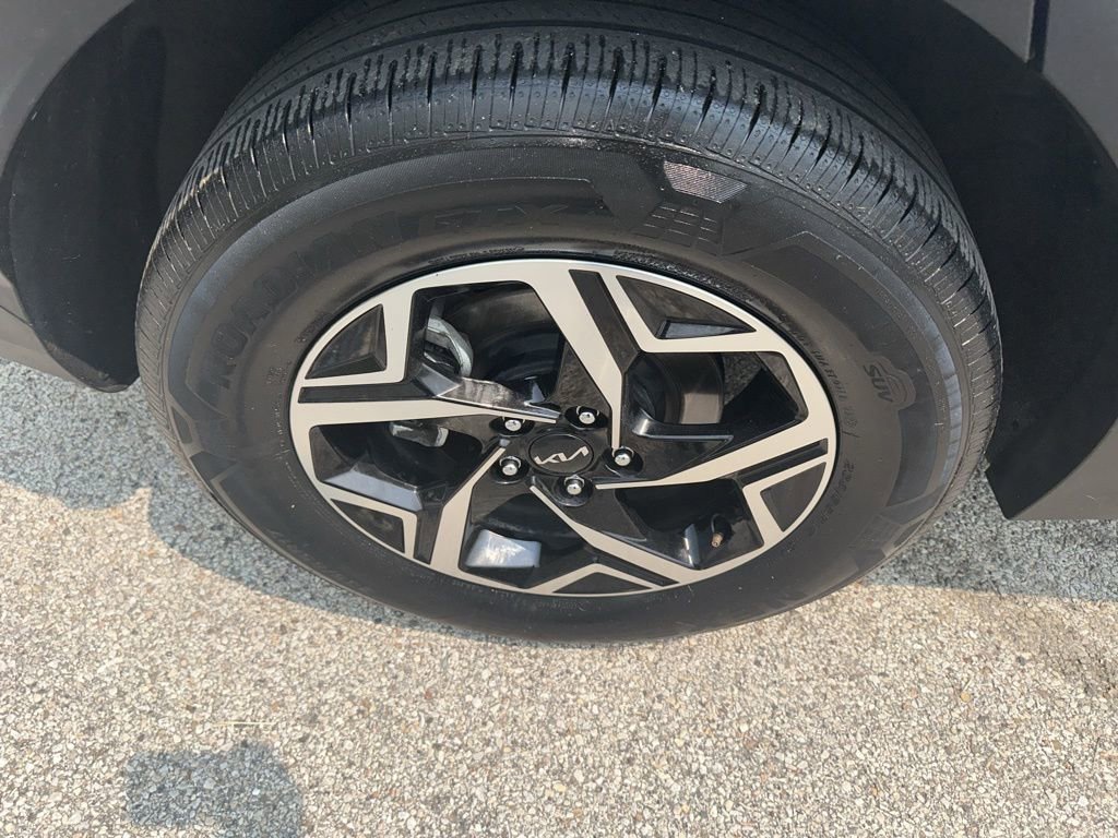 Used 2023 Kia Sportage LX image 19
