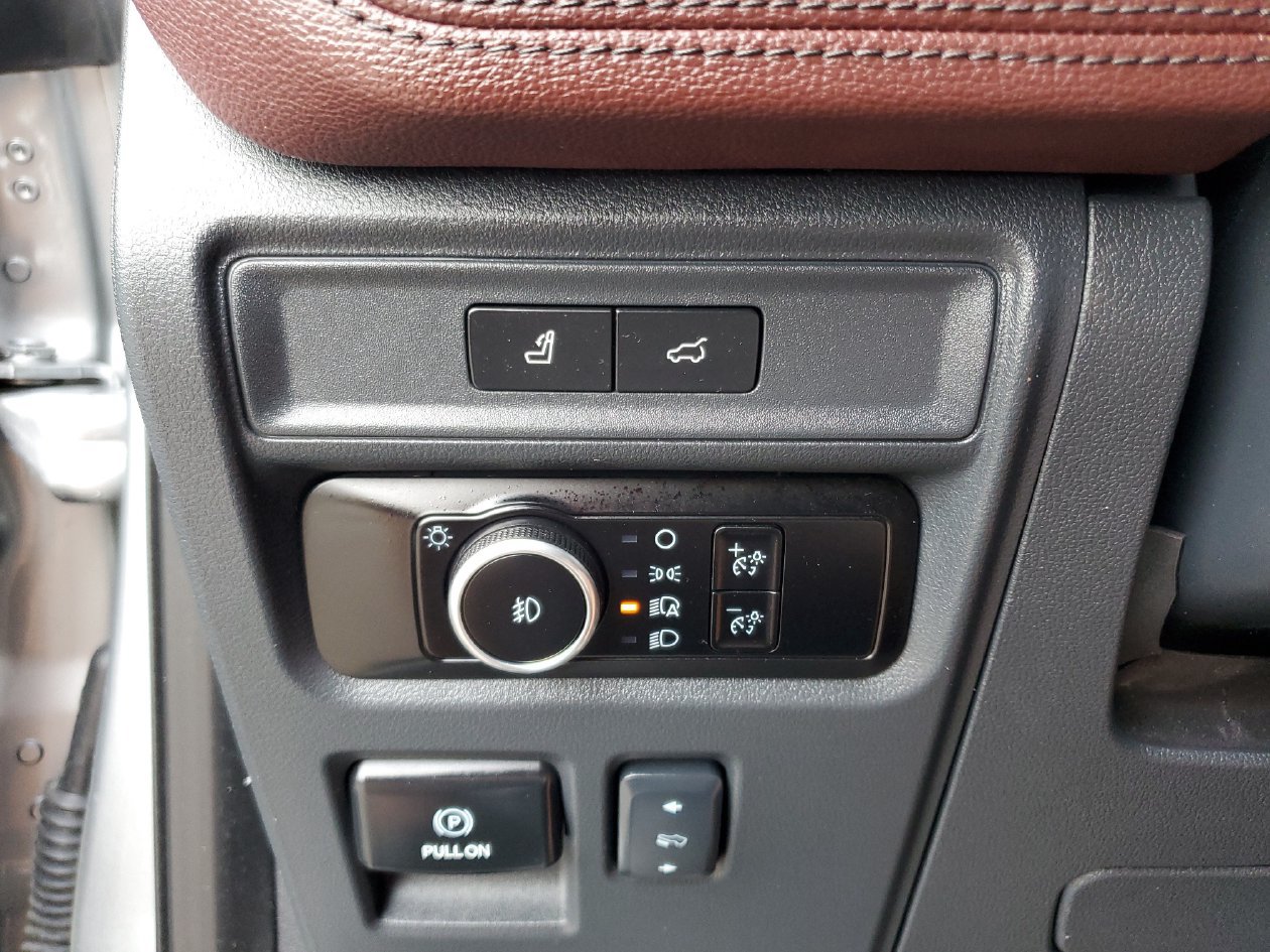 Used 2024 Ford Expedition Limited RWD image 29