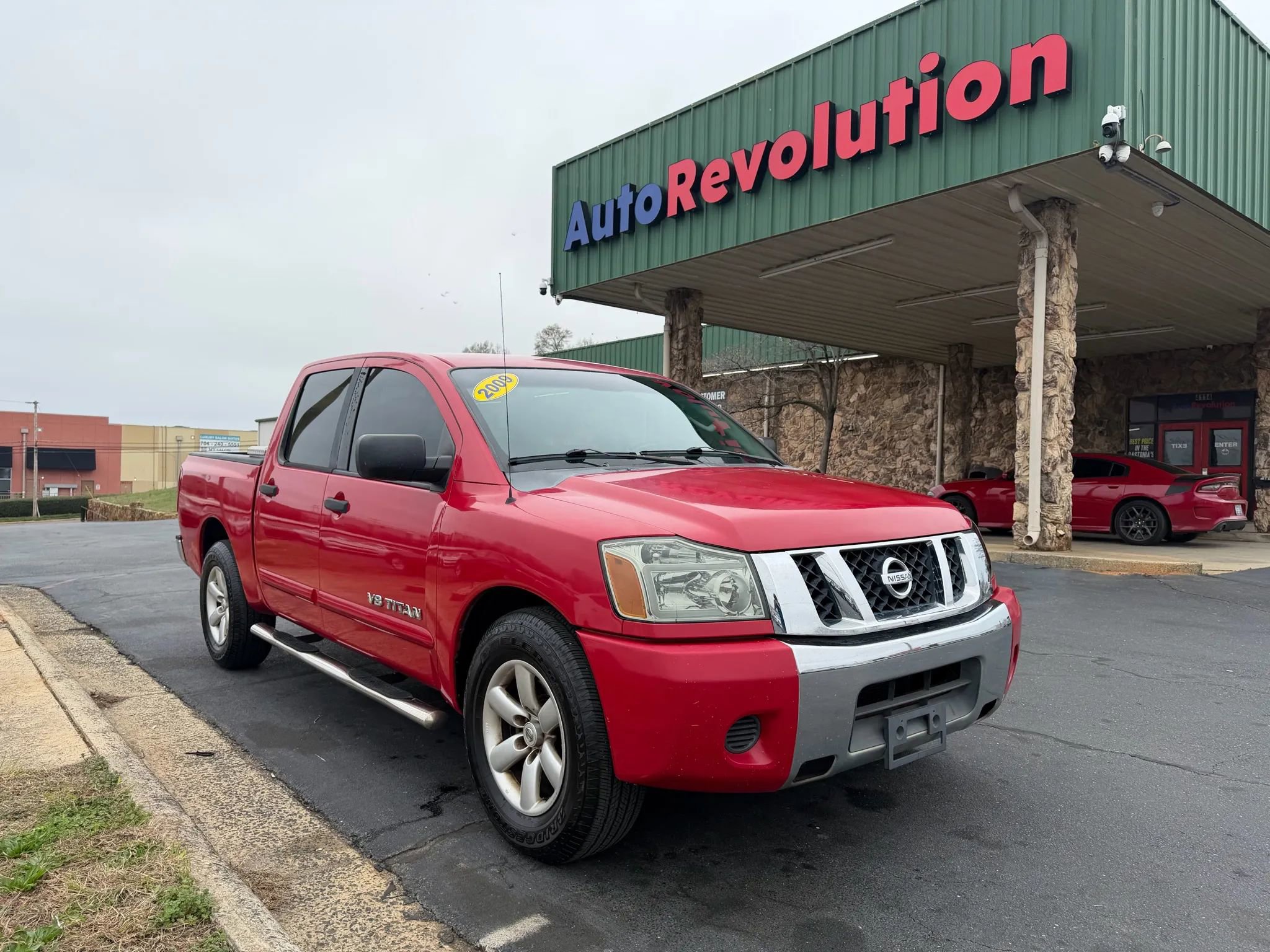 Used 2009 Nissan Titan SE image 1