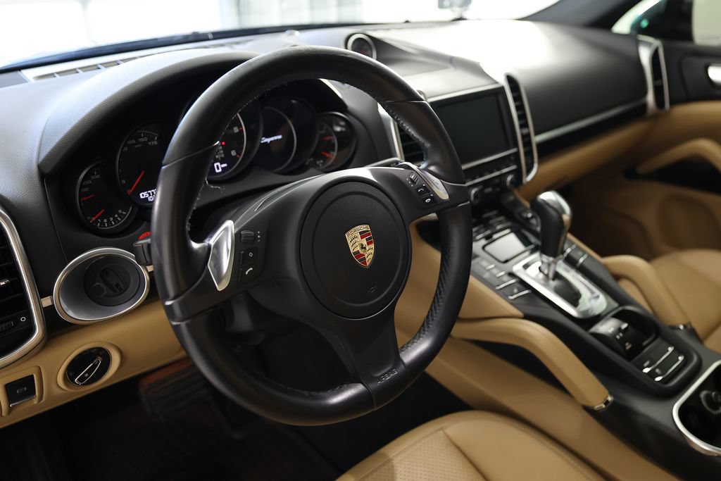 Used 2014 Porsche Cayenne Diesel Platinum Edition AWD/4WD image 18