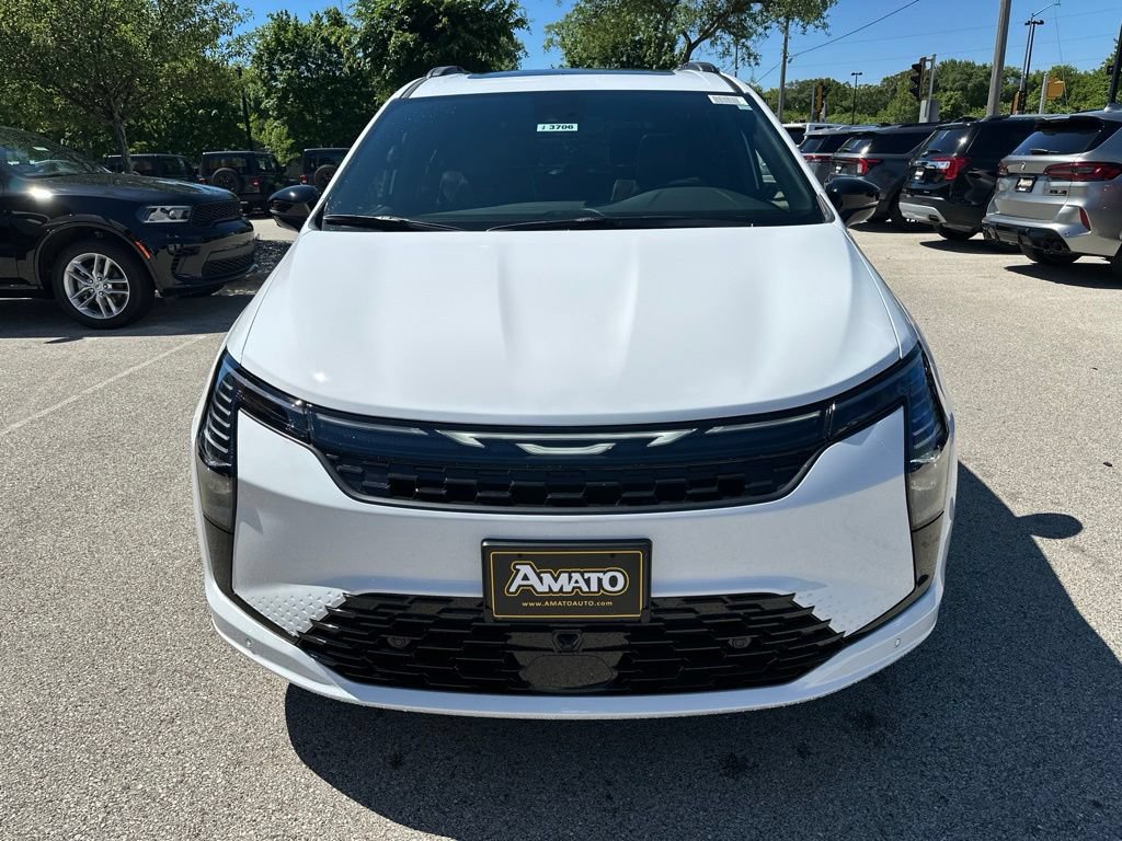New 2027 Chrysler Pacifica Limited FWD image 3