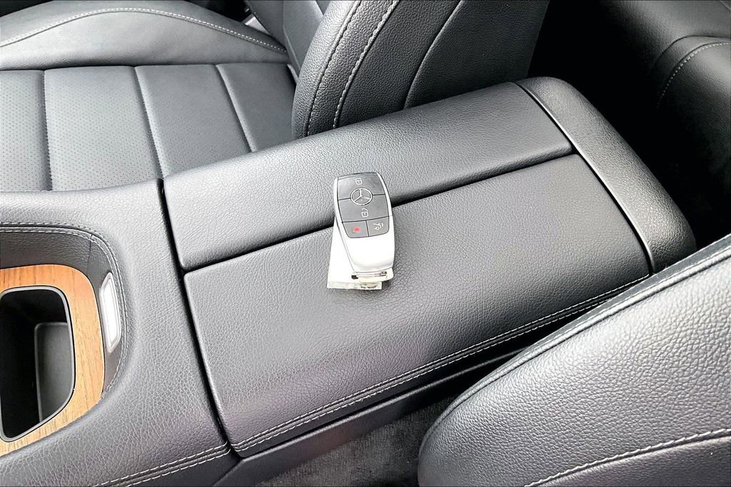 Certified 2025 Mercedes-Benz GLE 450e 4MATIC image 11