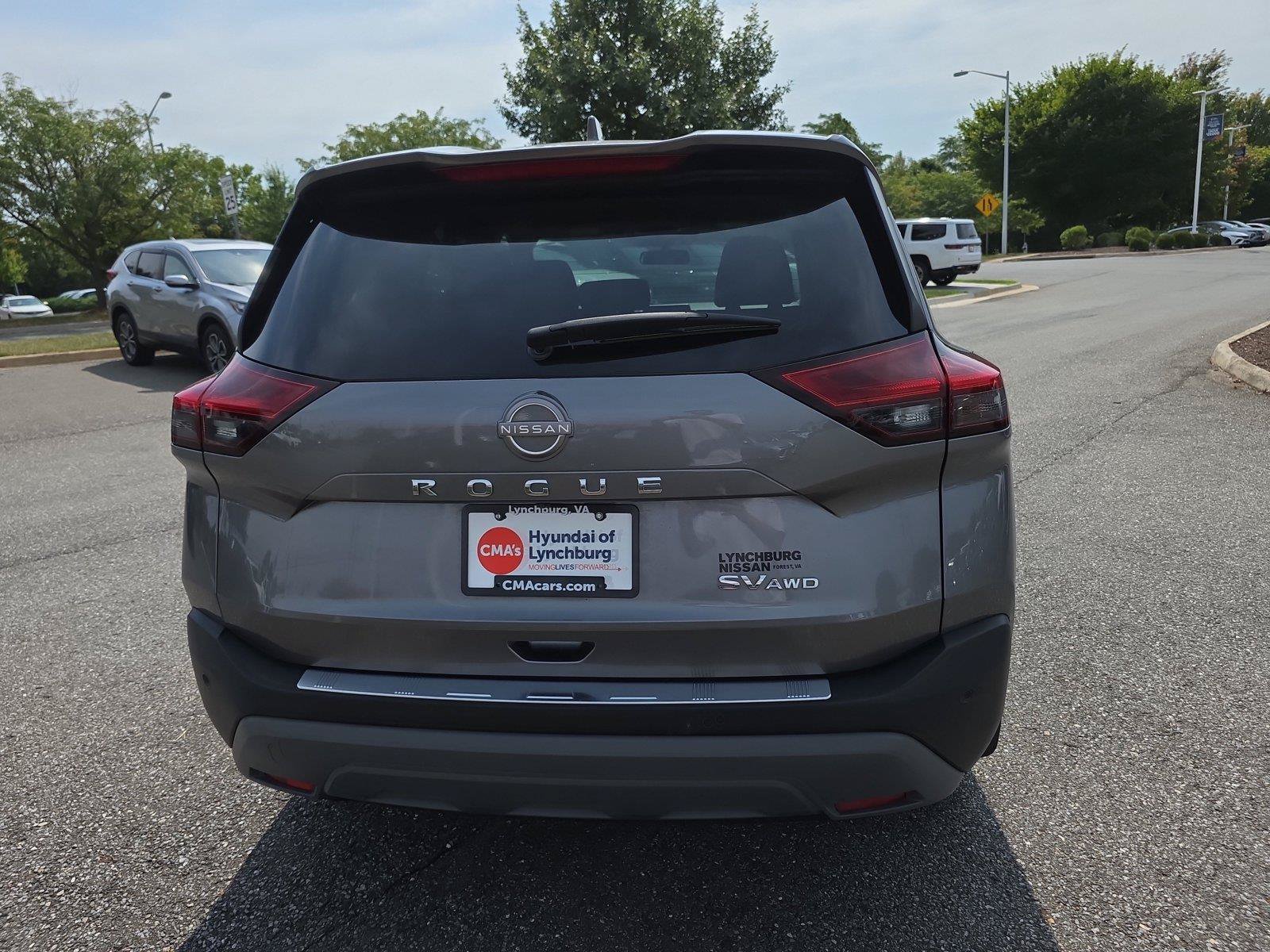 Used 2023 Nissan Rogue SV AWD/4WD image 6