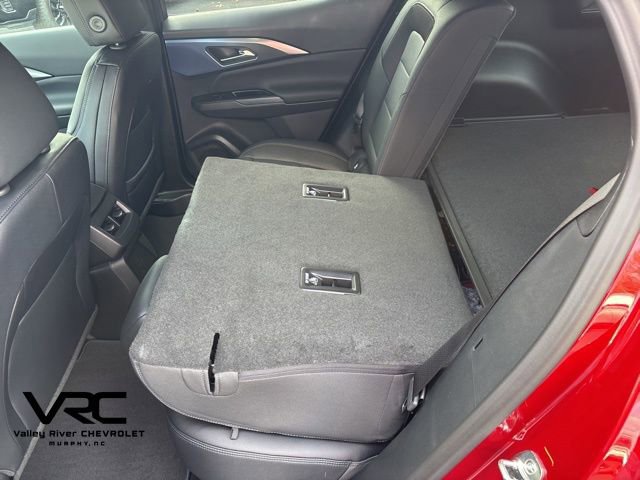 New 2026 Chevrolet Equinox EV LT image 18