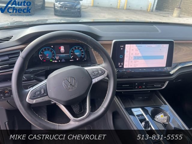 Used 2025 Volkswagen Atlas SE AWD/4WD image 10