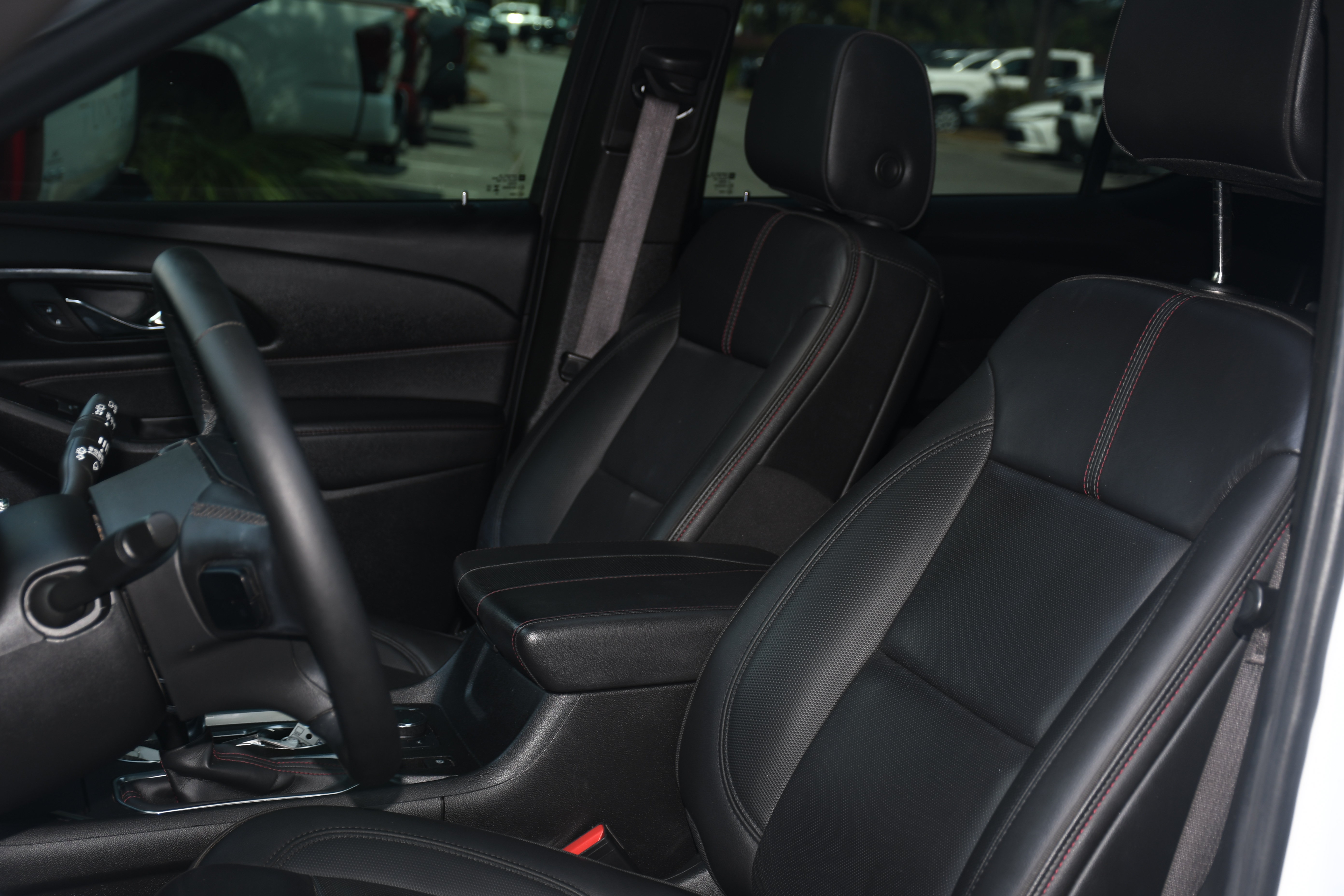 Used 2023 Chevrolet Traverse RS w/ LPO, Floor Liner Package AWD/4WD image 16